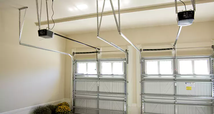 Residential Emergency Garage Door Repair in Cocoa, FL