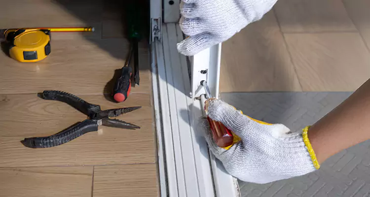 Screen Door Wheel Replacement in Cocoa, FL