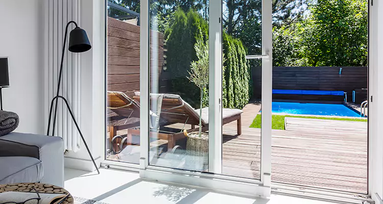 Fixing A Sliding Screen Door Roller in Cocoa, FL